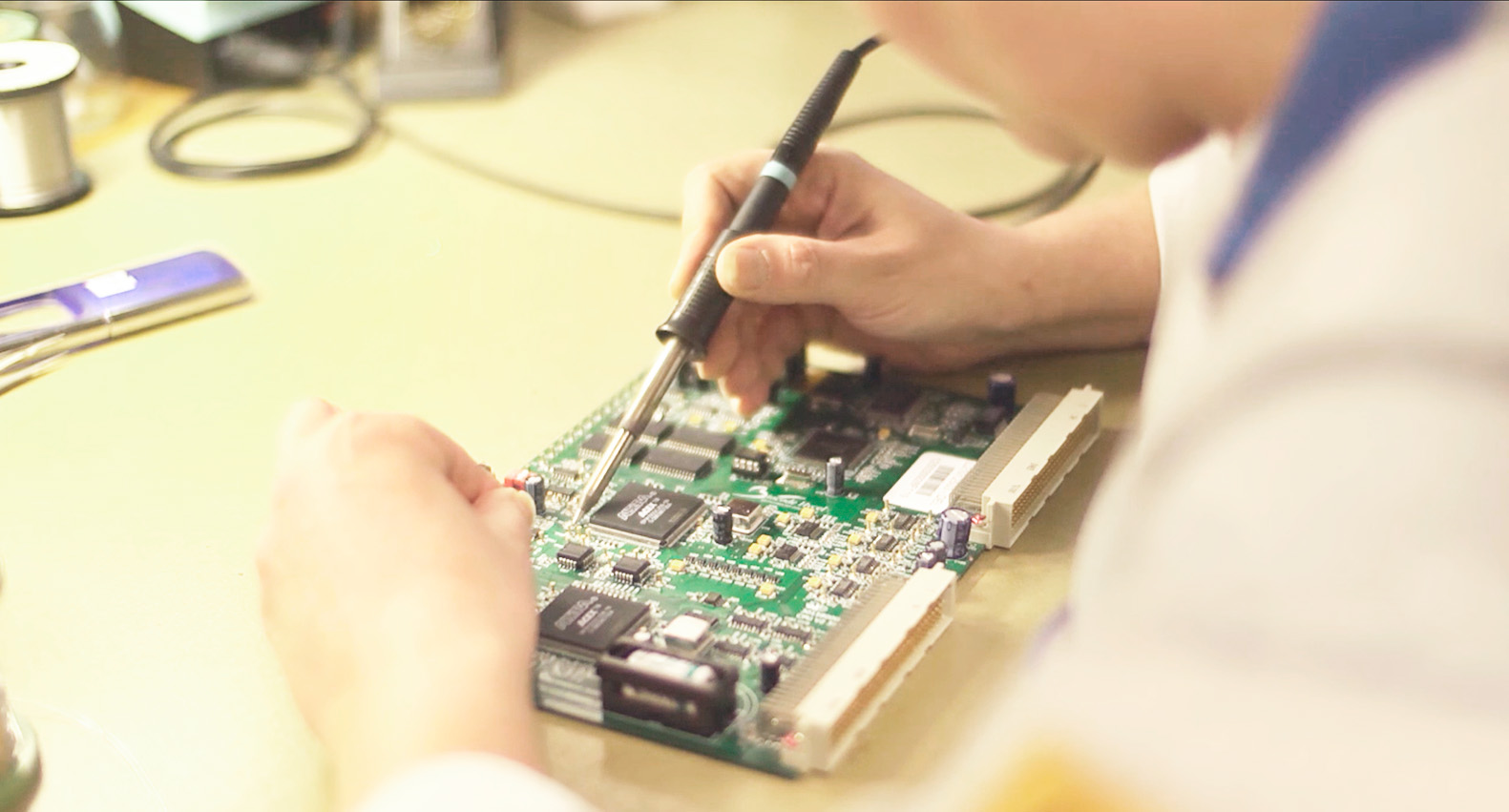 usine production integration électronique
